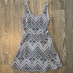 H&M Black and White Zigzag Mini Dress